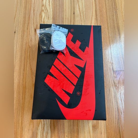 Jordan 1 Dark Marina Blue - Picture 5 of 6